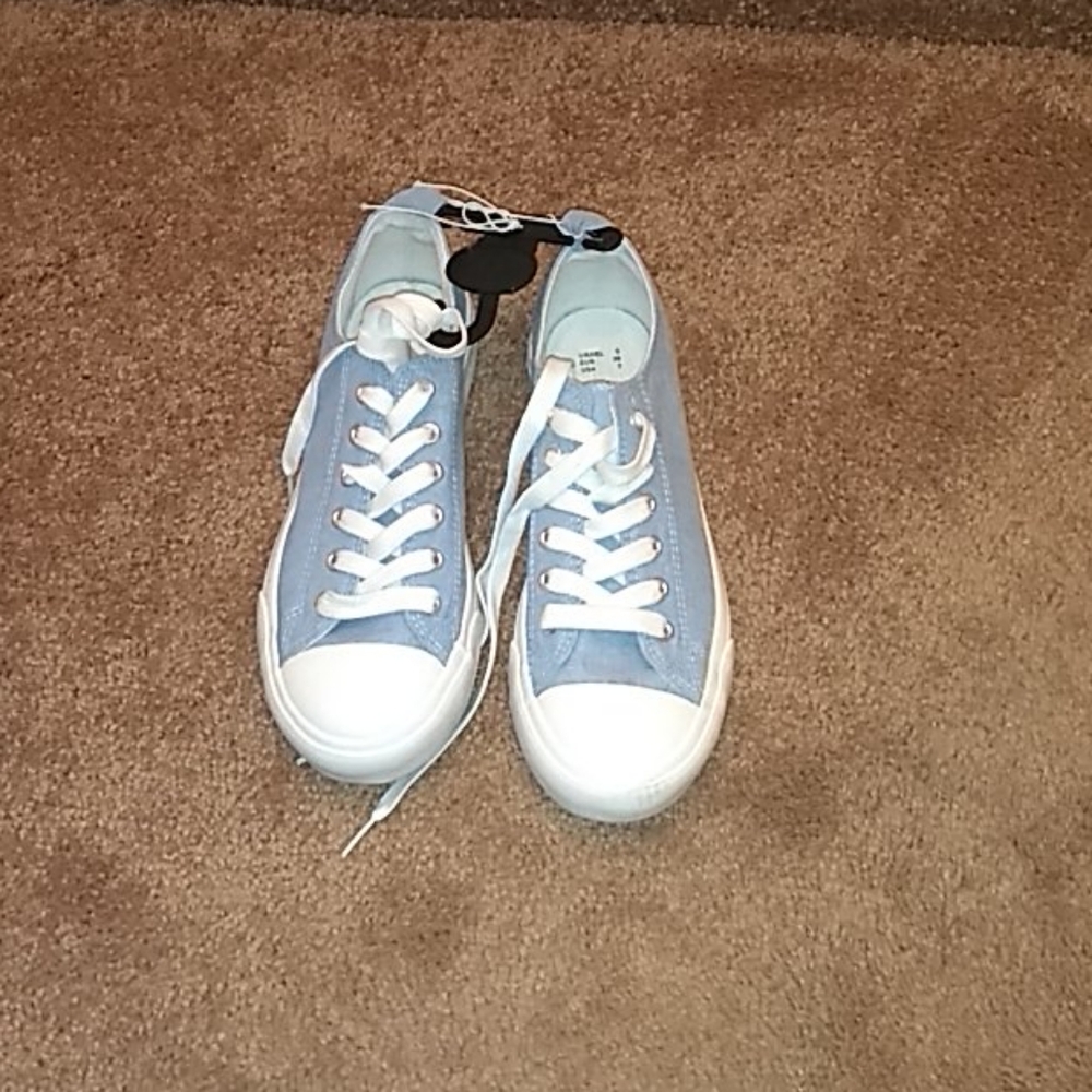 Women sneakers